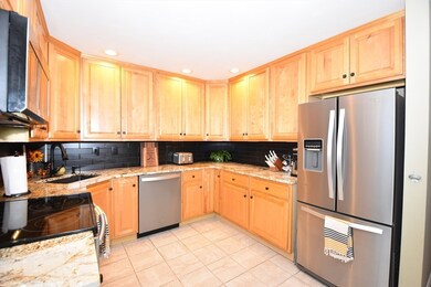 120 Ash St unit 120, Northbridge, MA 01534 - photo 4