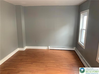 649 Shields St, Bethlehem, PA 18015 - photo 4