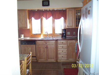 518 Hilldale Dr, Bath, PA 18014 - photo 3