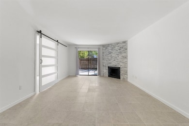 10075 Westpark Dr unit D32, Houston, TX 77042 - photo 7