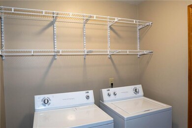 427 Wayside Dr, Plainfield, IN 46168 - photo 4