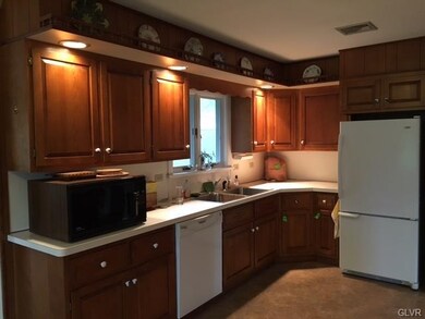 4633 Daisy Ave, Orefield, PA 18069 - photo 5