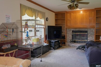 1524 W 49th St, Davenport, IA 52806 - photo 6