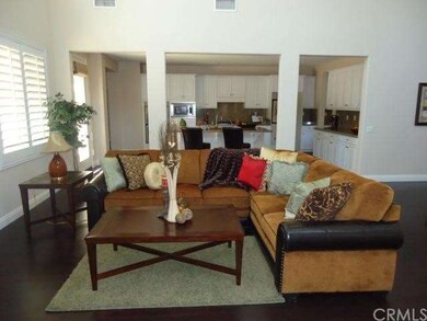 Huge family room with fireplace and entertainment 