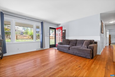 2226 Banbury St, Charlottesville, VA 22901 - photo 5