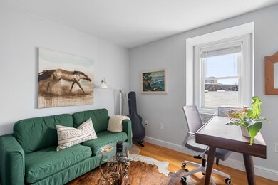 214 E Eagle St unit 7, Boston, MA 02128 - photo 6