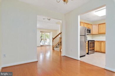 9547 Oakhurst Dr, Columbia, MD 21046 - photo 7