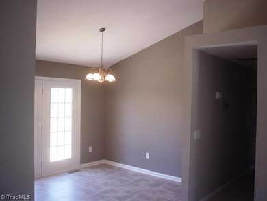 1974 Foxfire Rd, Asheboro, NC 27205 - photo 3