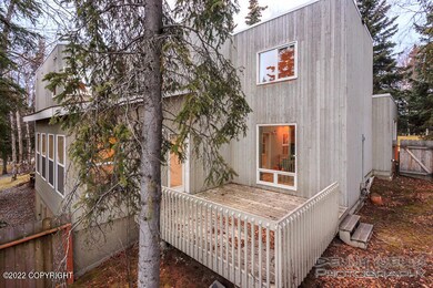 Exterior - Back Deck-20151230-1570