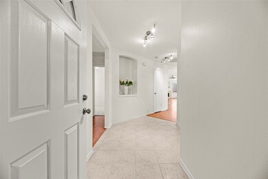 A charming first impression with a sightline into