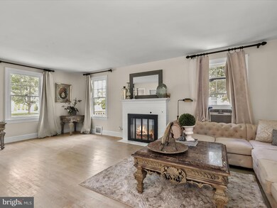 205 Sycamore Rd, Linthicum Heights, MD 21090 - photo 2