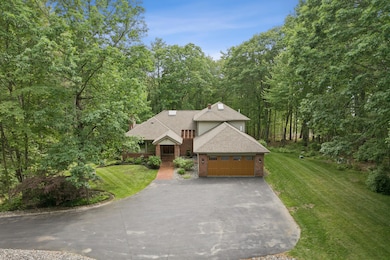 18 Woldbrook Drive