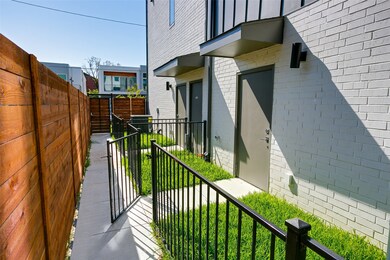 5515 Bryan Pkwy unit 104, Dallas, TX 75206 - photo 2