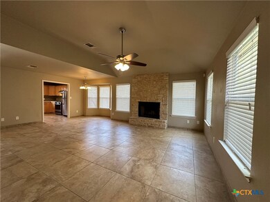 204 Dolly St, San Marcos, TX 78666 - photo 4