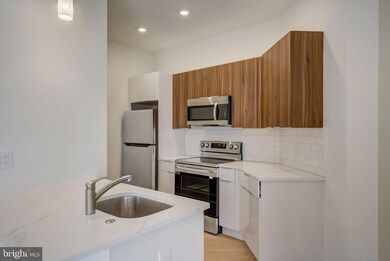 4200 Lancaster Ave unit 202, Philadelphia, PA 19104 - photo 5