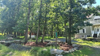 110 Stallion Dr, Hawley, PA 18428 - photo 7