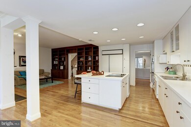 9476 Turnberry Dr, Potomac, MD 20854 - photo 7