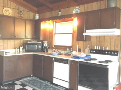 116 River Cliff Dr, Harpers Ferry, WV 25425 - photo 4