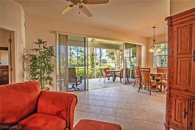 Livink area open to dining and lanai