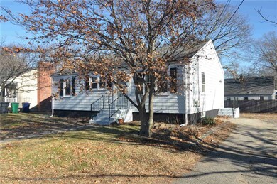 72 Hollis Ave, Warwick, RI 02889 - photo 2