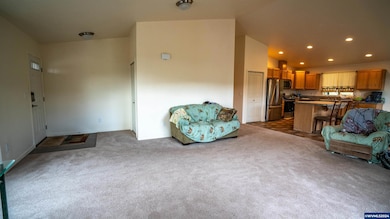 37082 Goats Rd, Springfield, OR 97478 - photo 7