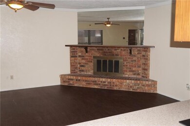 7404 Sandhurst Ln S, North Richland Hills, TX 76182 - photo 2