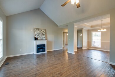 408 Meadowlark Dr, Shelbyville, TN 37160 - photo 4