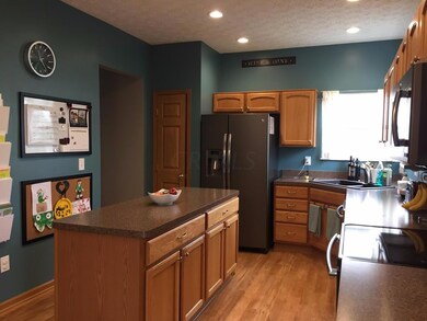 Ruby Red kitchen3