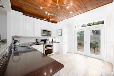 3102 Eisenhauer Rd unit 6, San Antonio, TX 78209 - photo 5