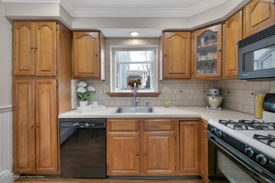 218 Bray Ave North Middletown-large-006-