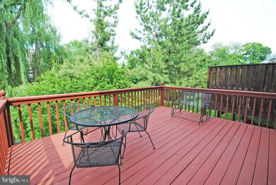 11823 Sherbourne Dr, Lutherville Timonium, MD 21093 - photo 7