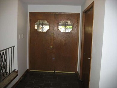 810 Kostner Ave, Matteson, IL 60443 - photo 4