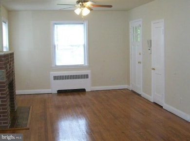 2524 Oakley Ave, Baltimore, MD 21215 - photo 2