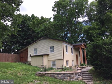 215 Woodcock Ave, Shepherdstown, WV 25443 - photo 2