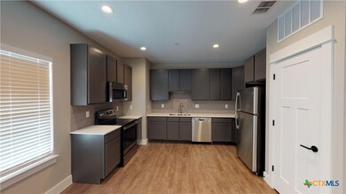 311 Craddock Ave unit 102, San Marcos, TX 78666 - photo 5