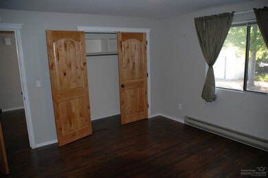 937 SW Central Ave, Grants Pass, OR 97526 - photo 5