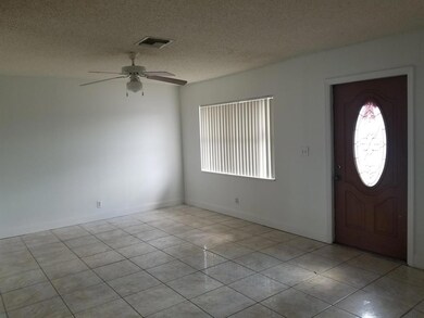 4820 Saratoga Rd, West Palm Beach, FL 33415 - photo 6