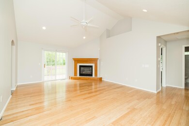 4700 Nottingham Dr-4
