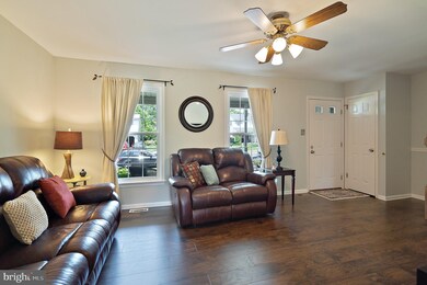 139 Gentry Dr, Perkasie, PA 18944 - photo 5