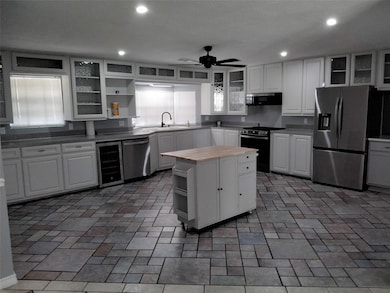 2317 Meadow Dale, Irving, TX 75060 - photo 3