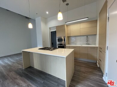 727 W 7th St unit 1122, Los Angeles, CA 90017 - photo 5