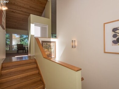 1031 Oxford Dr, Lake Oswego, OR 97034 - photo 4