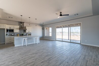 5-web-or-mls-Peakview-5
