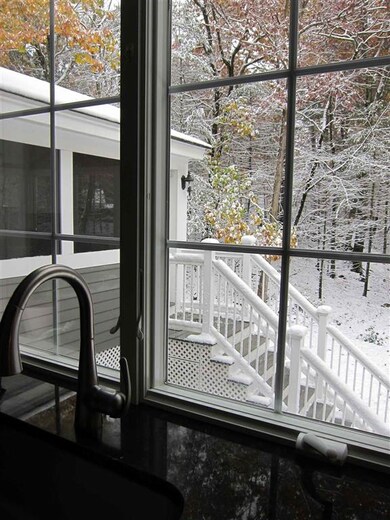 40 White Plains Ave, Londonderry, NH 03053 - photo 7