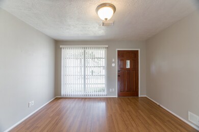 10322 Lera St, Houston, TX 77016 - photo 7