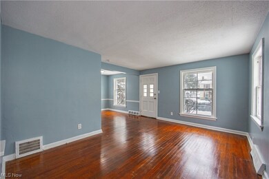 5429 Dalewood Ave, Maple Heights, OH 44137 - photo 4