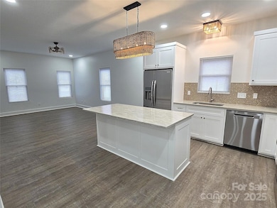 768 8th St NE, Hickory, NC 28601 - photo 3