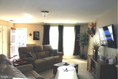 13 Spanish Moss Ct, Chambersburg, PA 17202 - photo 2