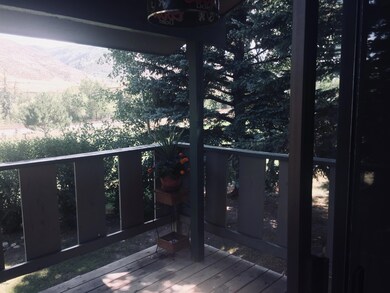 2019 799 Deer Blvd 7