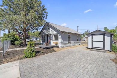 202 SW 3rd St, Redmond, OR 97756 - photo 3